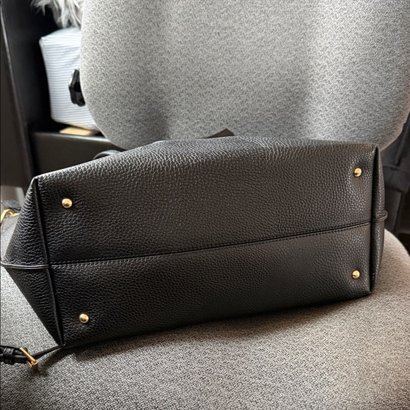 Lauren Ralph Lauren Black Leather Tote Bag – Like New - Picture 6 of 17